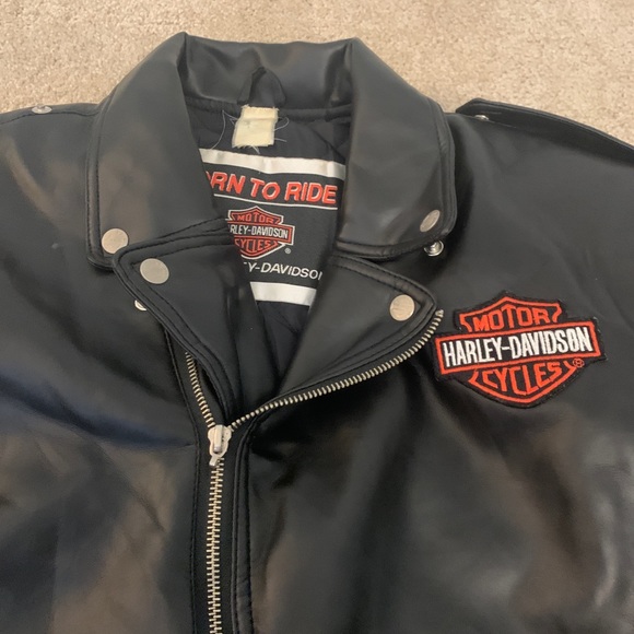 Harley Davidson Motorcycles Vinyl Biker Jacket. Zipper down and buttons. Large - Picture 6 of 9